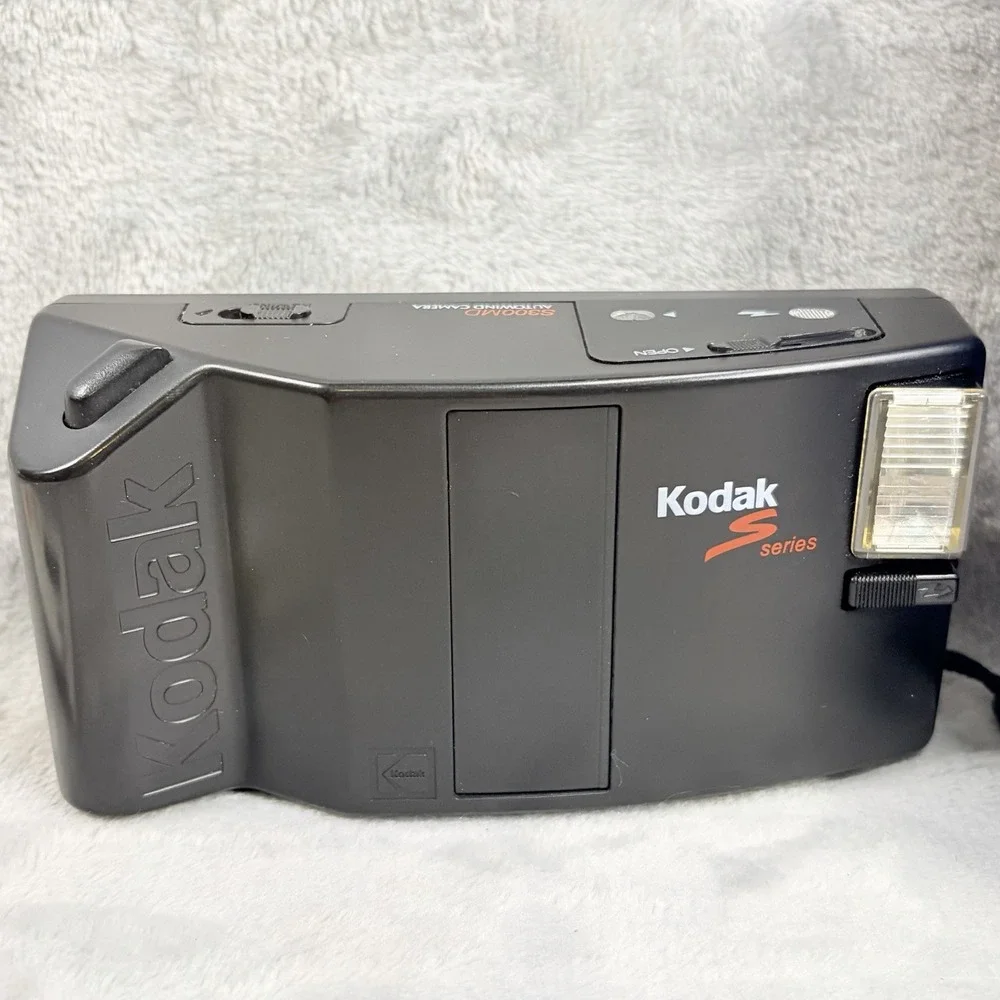 Kodak S300MD S‎ Series Autowind Point & Shoot~35mm Film Camera